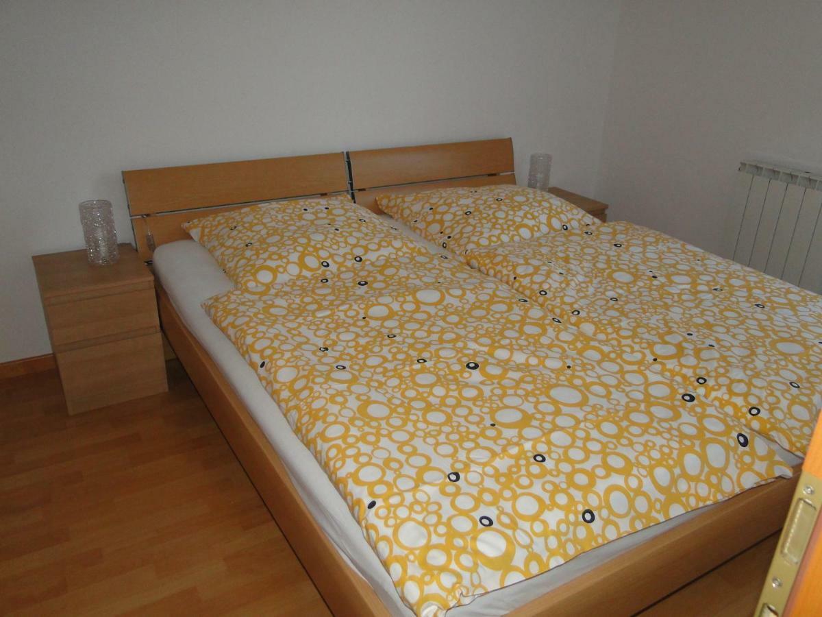 Appartement Zele à Dolac Extérieur photo